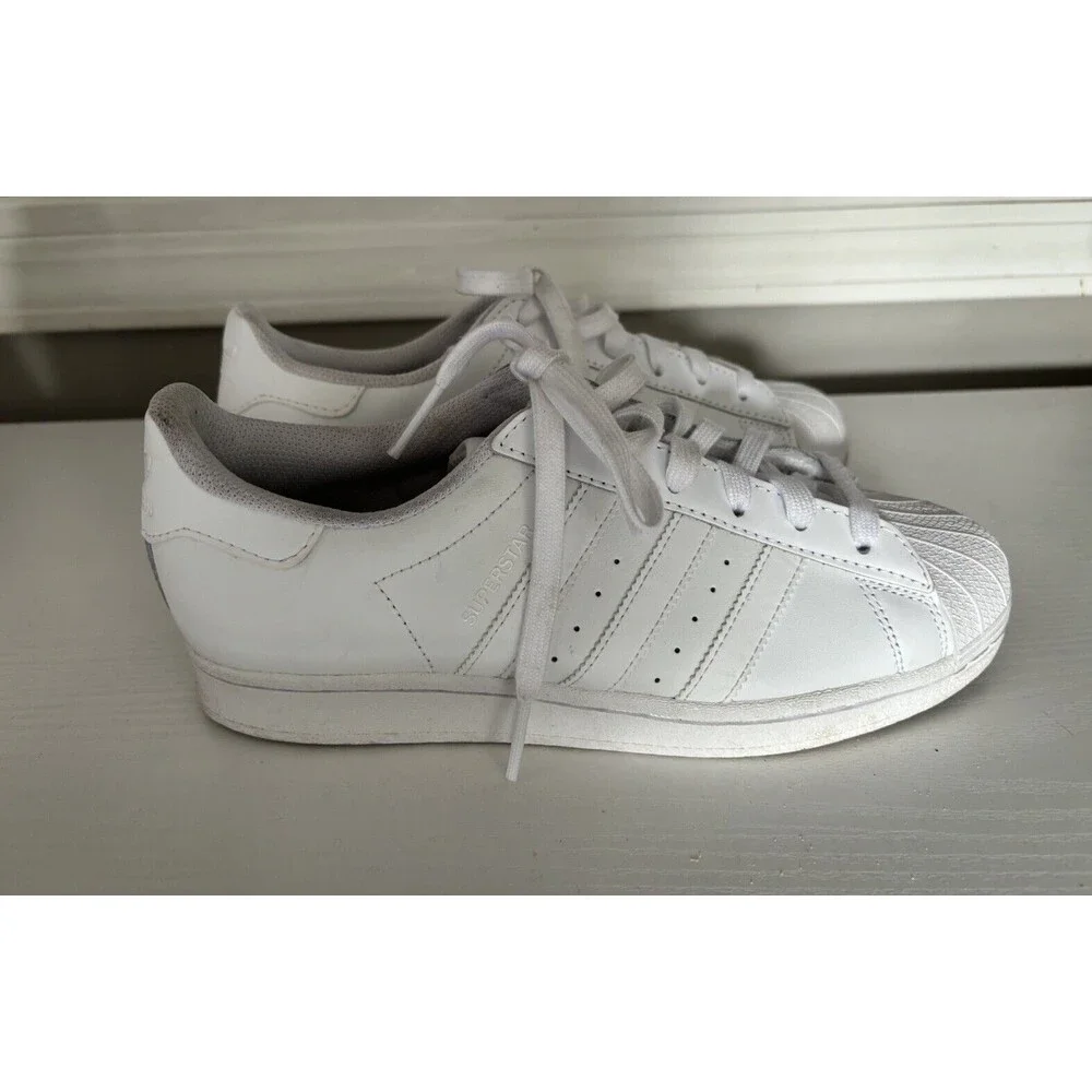 Adidas Superstar Men's Size 7.5 White Athletic Shoes Sneakers